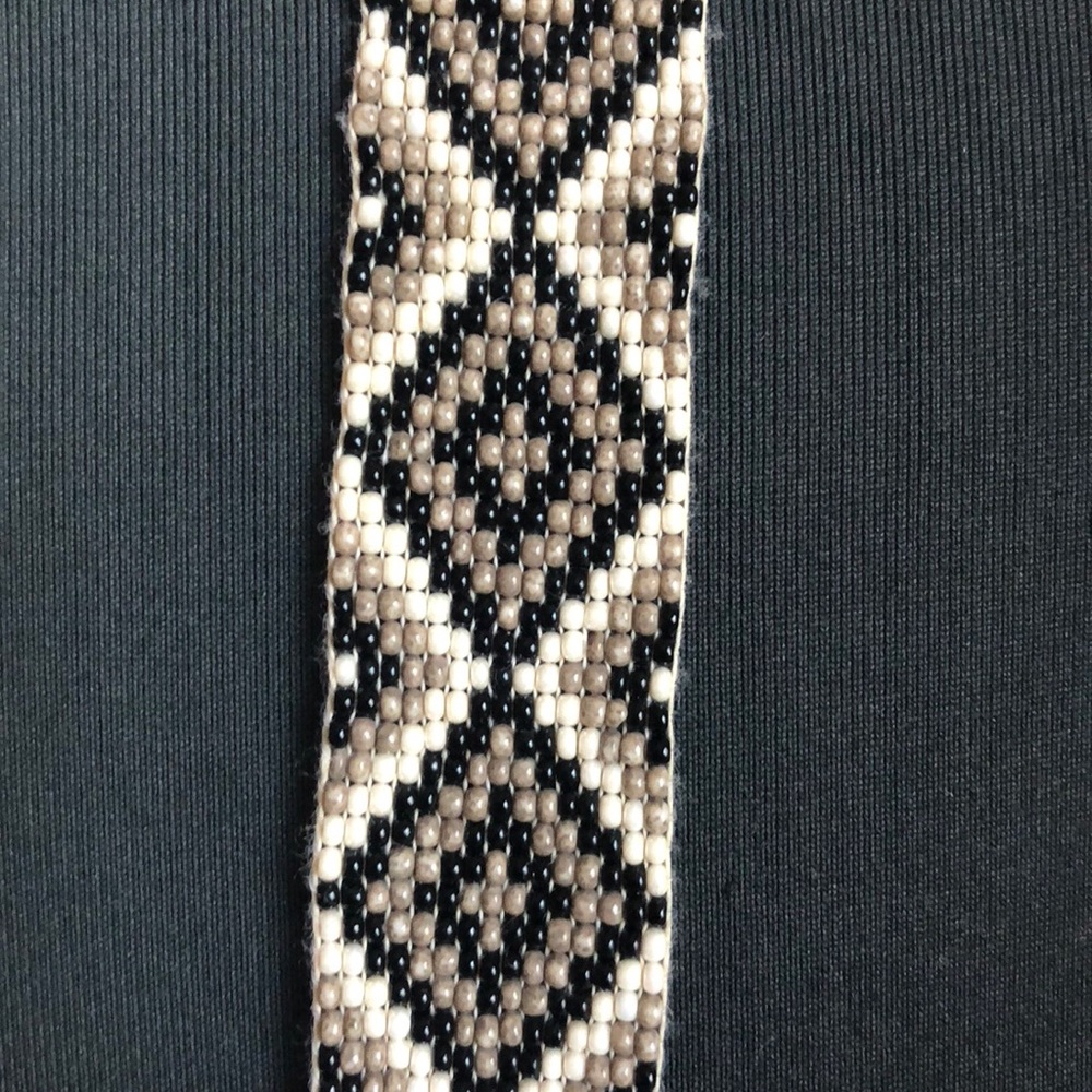 Multi-strand bead and metal necklace - Picture 2 of 4